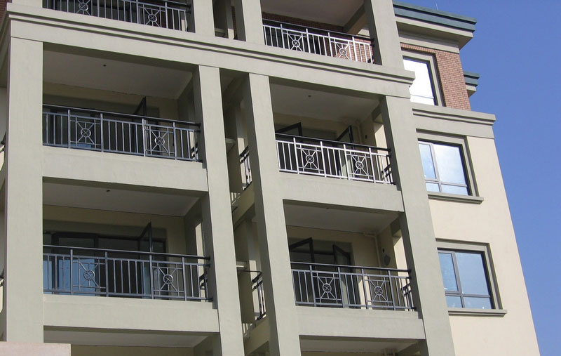 鋅鋼陽臺(tái)護(hù)欄的特點(diǎn)