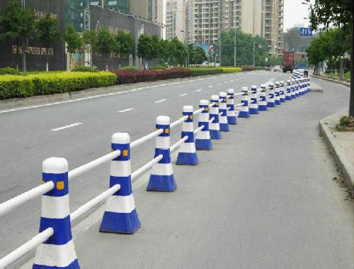 洛陽鐵藝護欄廠-交通護欄